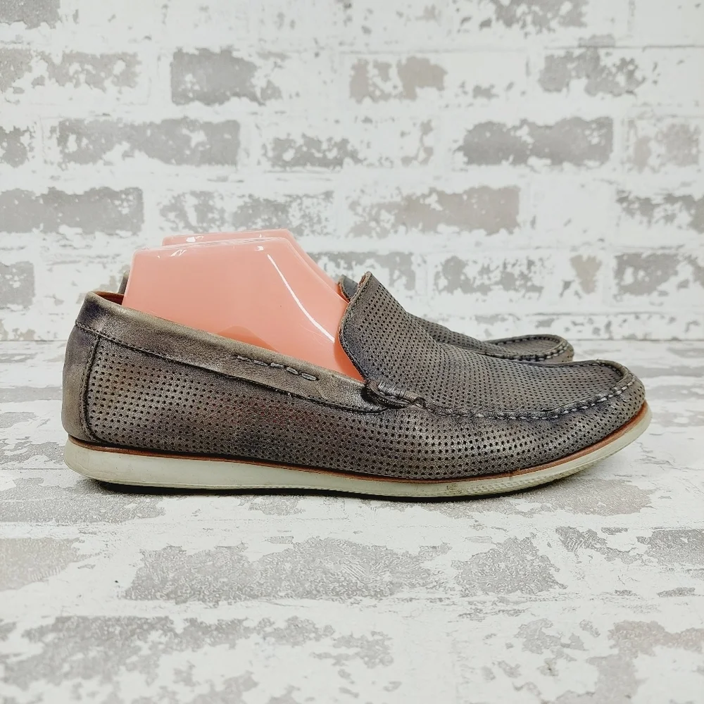 Kenneth Cole New York preowned brand